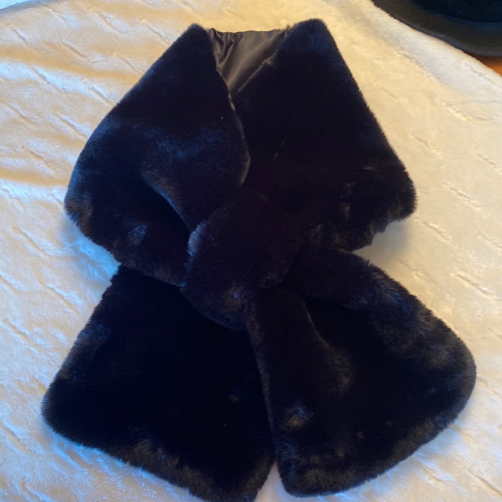 Apparis Black Faux Fur Scarf Wrap